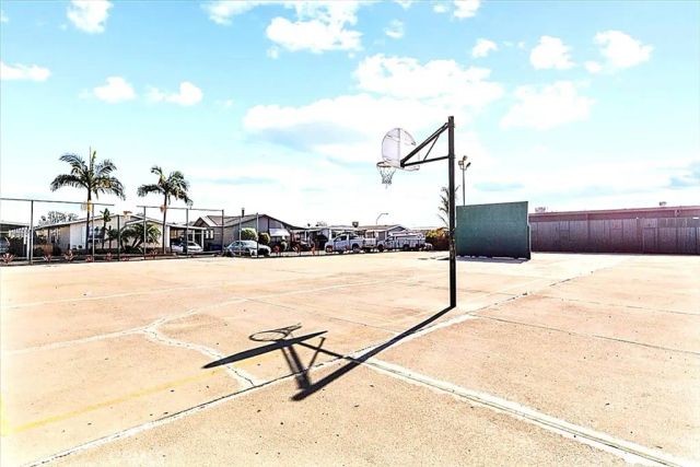 9080 Bloomfield 29, Cypress, CA 90630