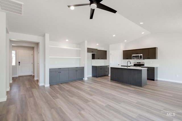 17676 N Boone Peak Ave, Nampa, ID 83687