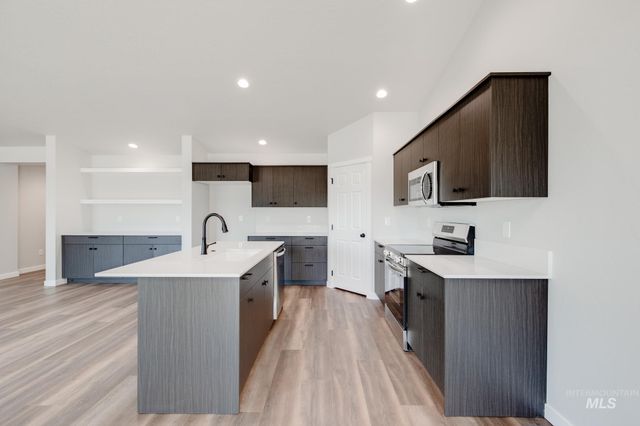 17676 N Boone Peak Ave, Nampa, ID 83687