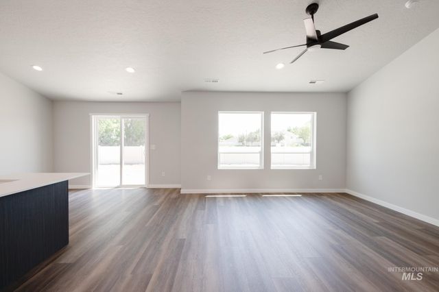 17676 N Boone Peak Ave, Nampa, ID 83687