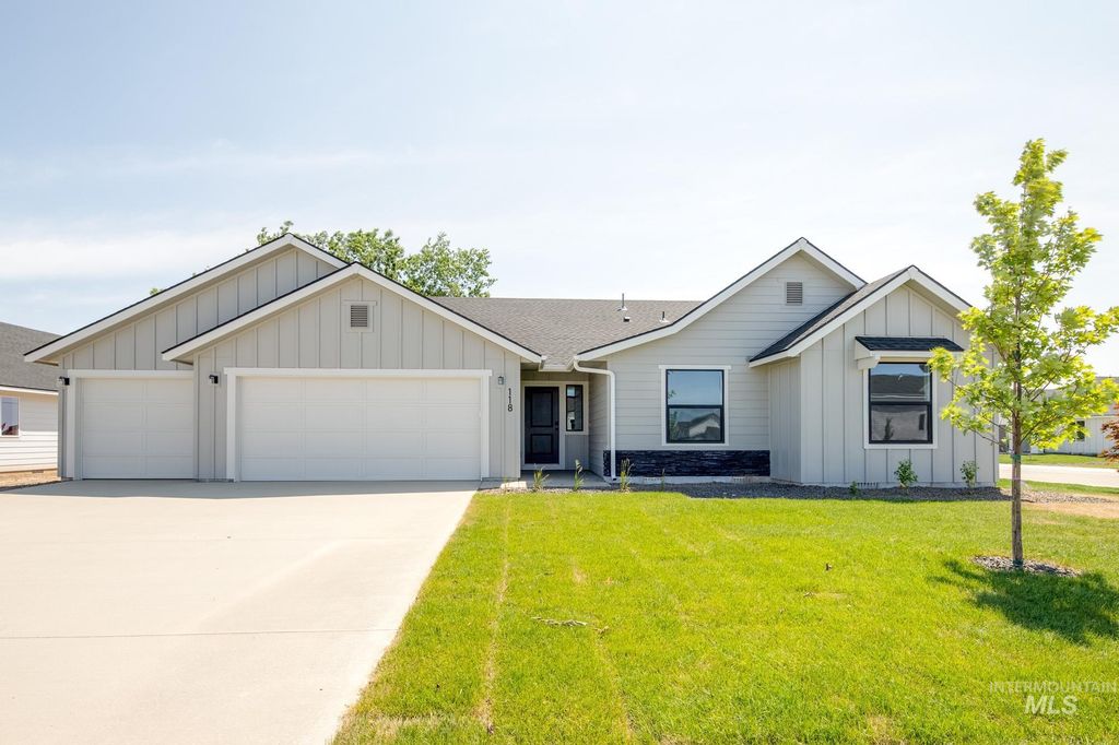 17676 N Boone Peak Ave, Nampa, ID 83687