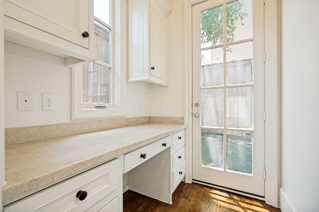3614 Edgewater Street, Dallas, TX 75205