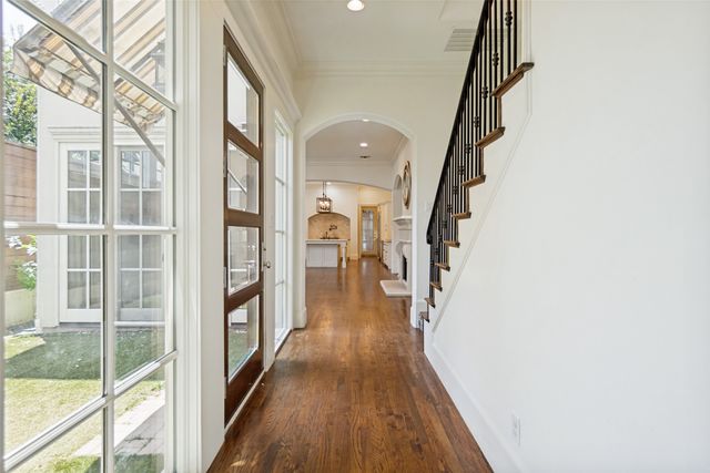 3614 Edgewater Street, Dallas, TX 75205