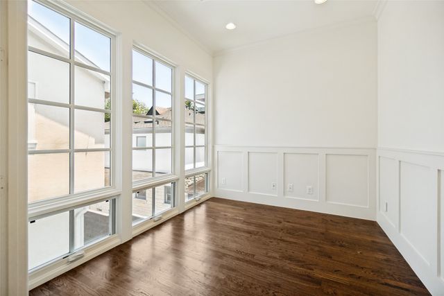 3614 Edgewater Street, Dallas, TX 75205