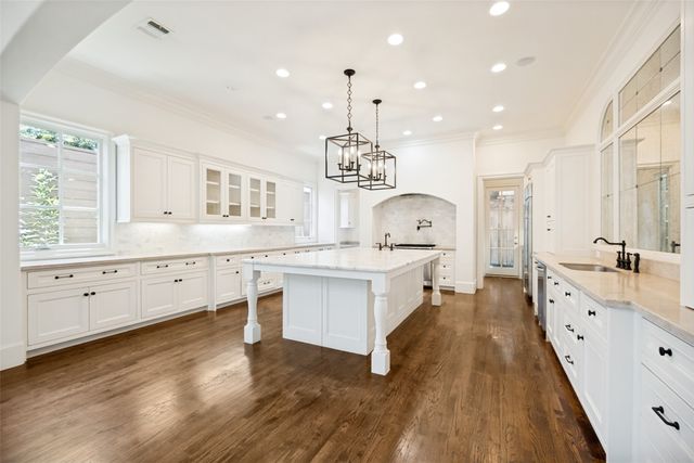 3614 Edgewater Street, Dallas, TX 75205