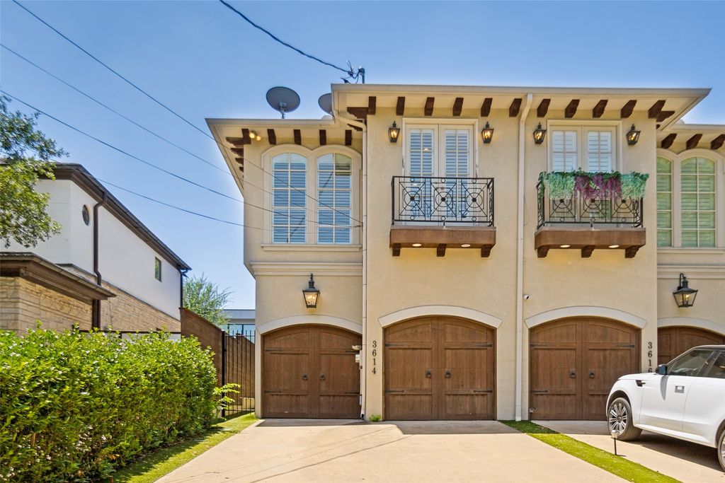 3614 Edgewater Street, Dallas, TX 75205
