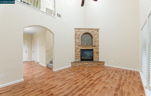 4239 Clay Creek Way, Sacramento, CA 95838
