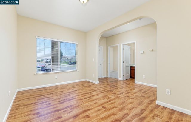 4239 Clay Creek Way, Sacramento, CA 95838