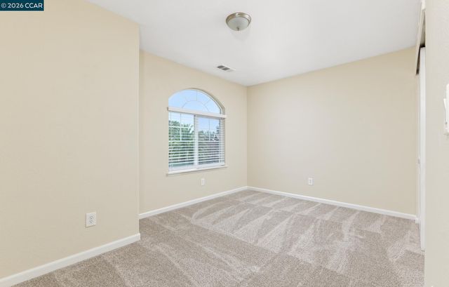 4239 Clay Creek Way, Sacramento, CA 95838