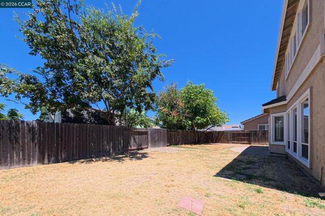 4239 Clay Creek Way, Sacramento, CA 95838