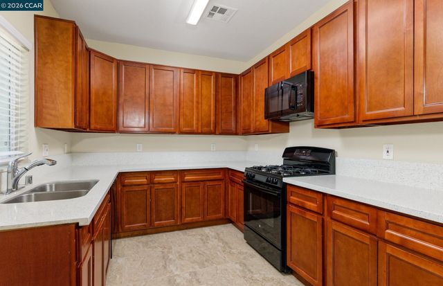 4239 Clay Creek Way, Sacramento, CA 95838