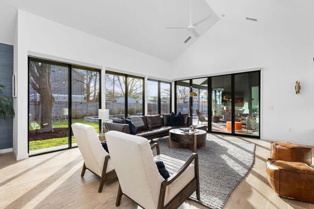 7502 Saint Louis ST, Austin, TX 78757