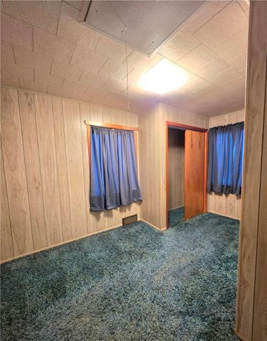 63 W Main St 73, Cowanshanock Twp, PA 16263