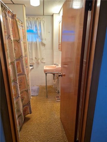 63 W Main St 73, Cowanshanock Twp, PA 16263