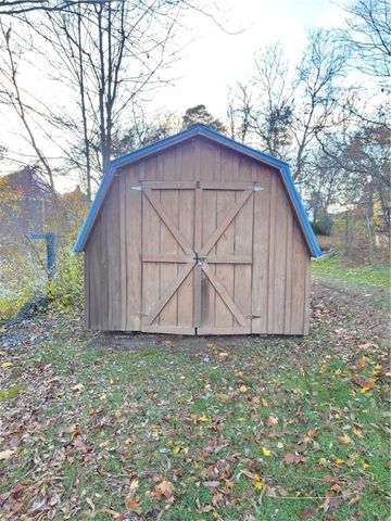 63 W Main St 73, Cowanshanock Twp, PA 16263