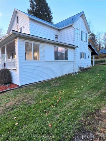 63 W Main St 73, Cowanshanock Twp, PA 16263