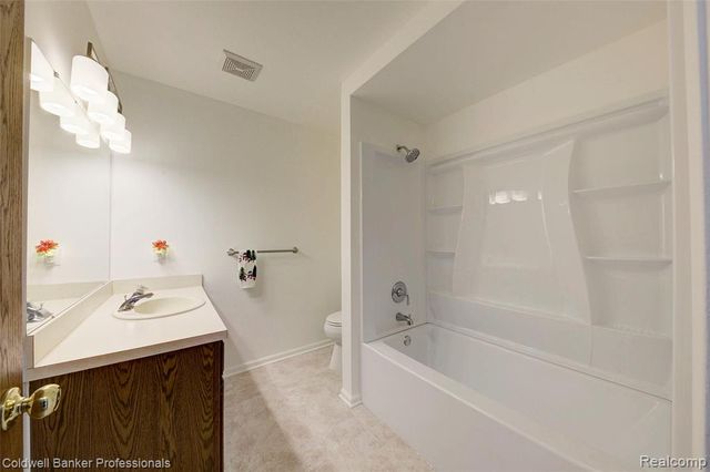 1964 Pine Court, Waterford, MI 48328