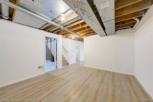 1964 Pine Court, Waterford, MI 48328