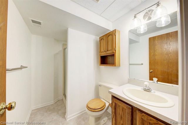 1964 Pine Court, Waterford, MI 48328