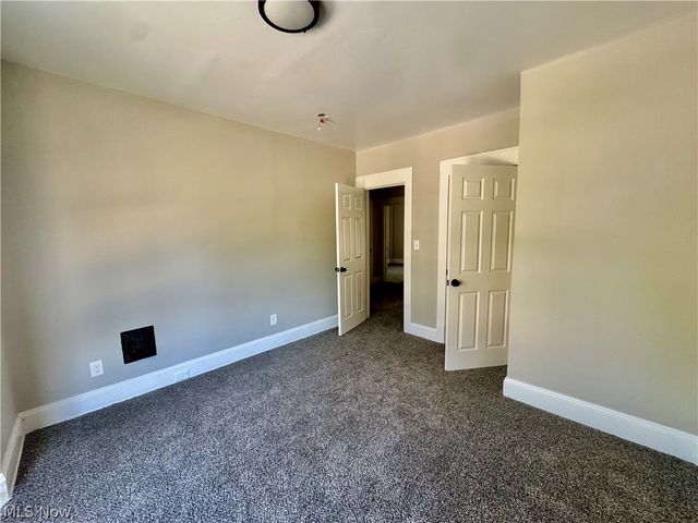 10818 Bryant Avenue, Cleveland, OH 44108