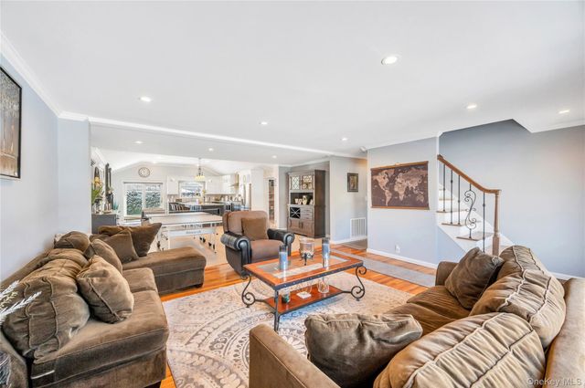 19 Radburn Drive, Commack, NY 11725