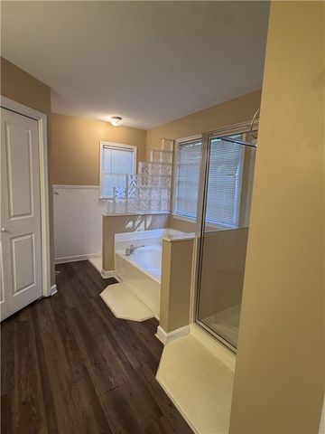 814 Michael Lee Way, Lawrenceville, GA 30043