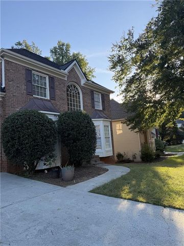 814 Michael Lee Way, Lawrenceville, GA 30043