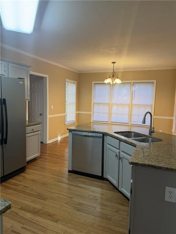 814 Michael Lee Way, Lawrenceville, GA 30043