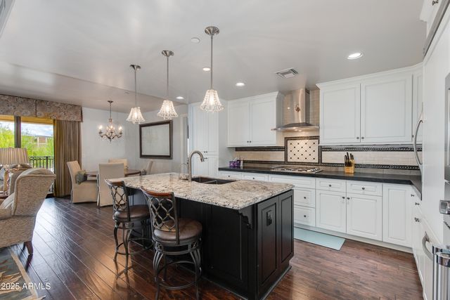 7181 E CAMELBACK Road 208, Scottsdale, AZ 85251