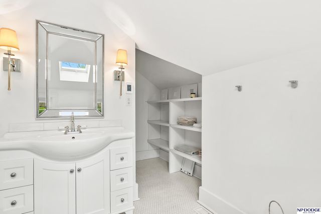1023 Mercer Boulevard, Omaha, NE 68131