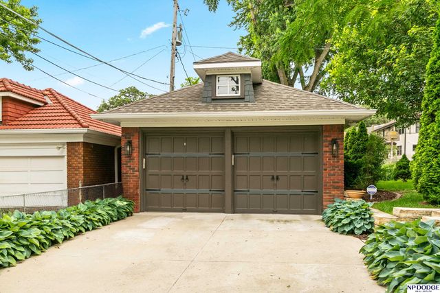 1023 Mercer Boulevard, Omaha, NE 68131