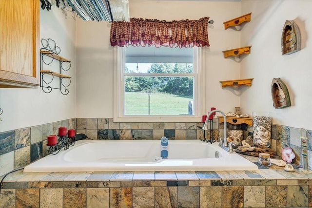 361 Saddlewood DR, Wirtz, VA 24184