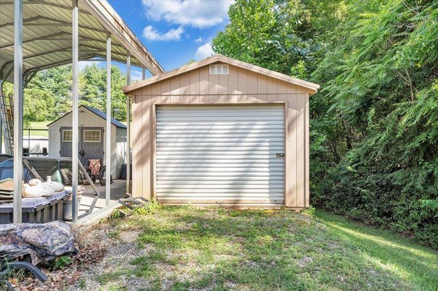361 Saddlewood DR, Wirtz, VA 24184