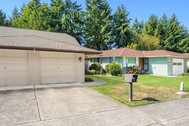 24613 13th Avenue S, Des Moines, WA 98198
