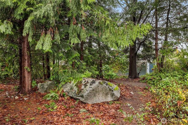 24613 13th Avenue S, Des Moines, WA 98198