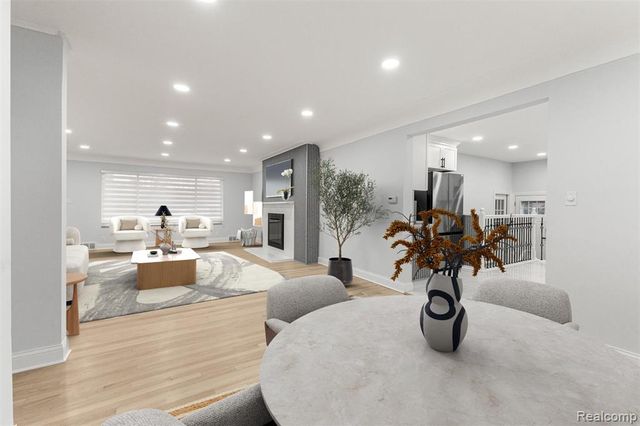 5635 Belmont Avenue, Dearborn Heights, MI 48127