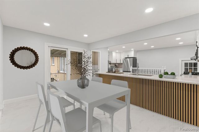 5635 Belmont Avenue, Dearborn Heights, MI 48127