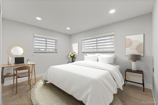 5635 Belmont Avenue, Dearborn Heights, MI 48127