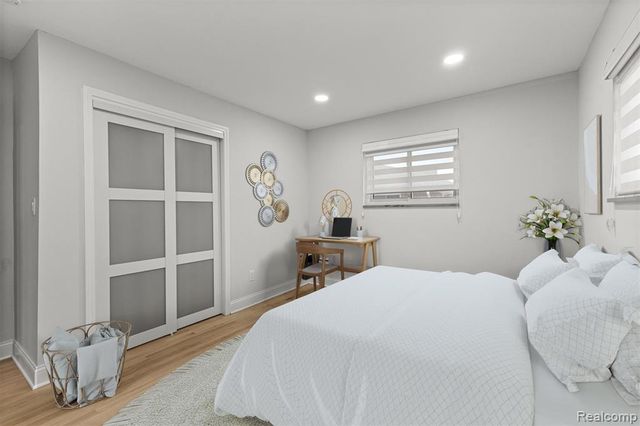 5635 Belmont Avenue, Dearborn Heights, MI 48127