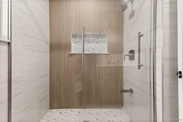 5635 Belmont Avenue, Dearborn Heights, MI 48127