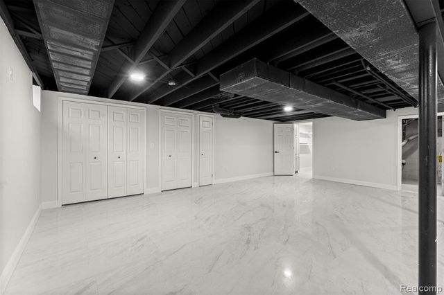 5635 Belmont Avenue, Dearborn Heights, MI 48127