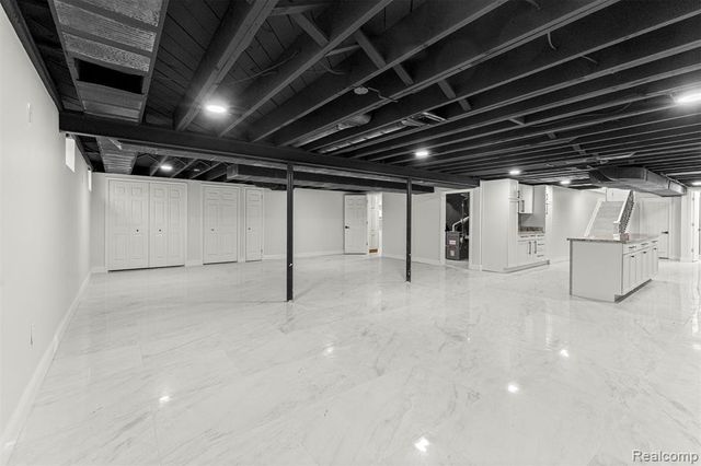 5635 Belmont Avenue, Dearborn Heights, MI 48127