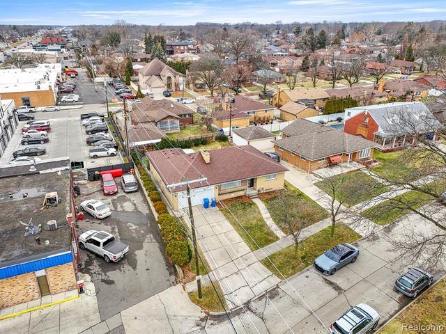 5635 Belmont Avenue, Dearborn Heights, MI 48127