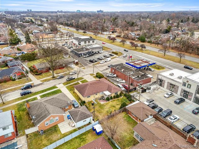 5635 Belmont Avenue, Dearborn Heights, MI 48127