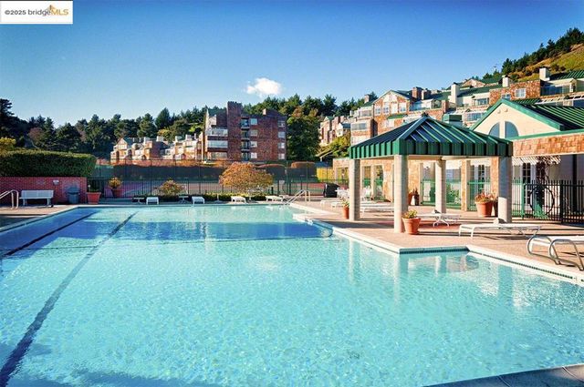 1300 Quarry Ct 303, Richmond, CA 94801