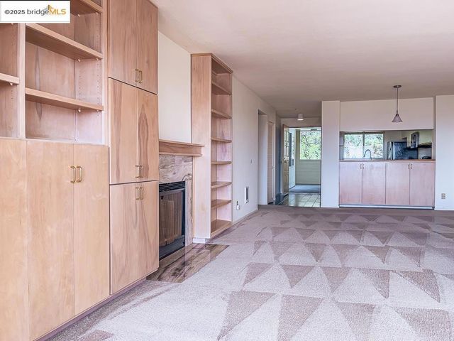 1300 Quarry Ct 303, Richmond, CA 94801