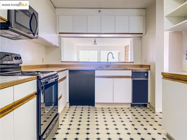 1300 Quarry Ct 303, Richmond, CA 94801