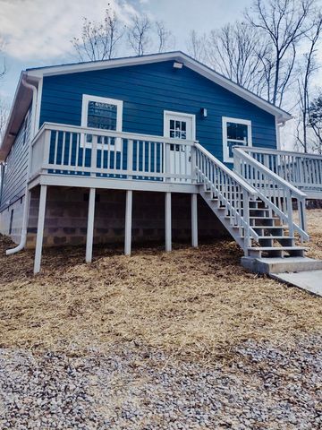 549 Dollar Dr, Altamont, TN 37301