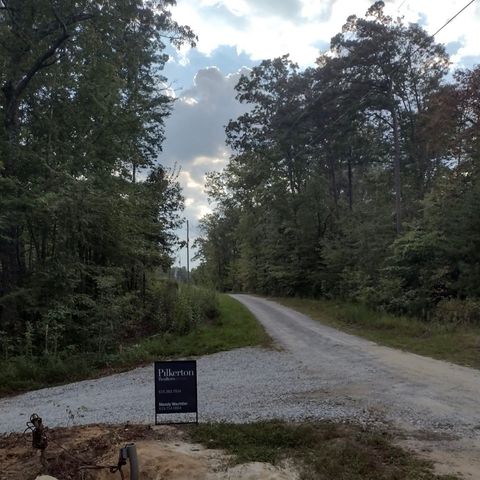549 Dollar Dr, Altamont, TN 37301