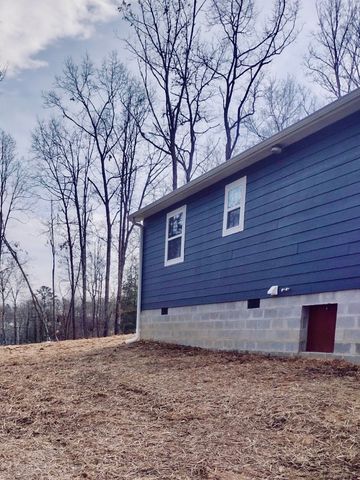549 Dollar Dr, Altamont, TN 37301